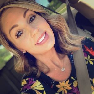 Meet your Posher, Heheather